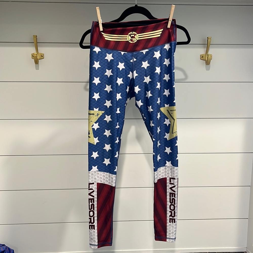 Fun LIVESORE Wonder Woman workout leggings.
